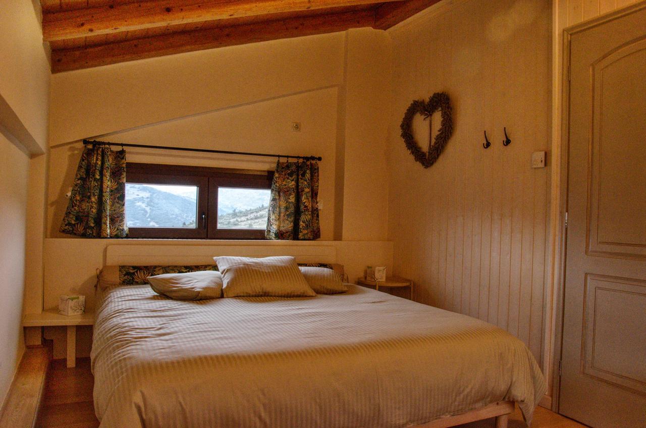 Levandes Houses Kalavryta Bagian luar foto