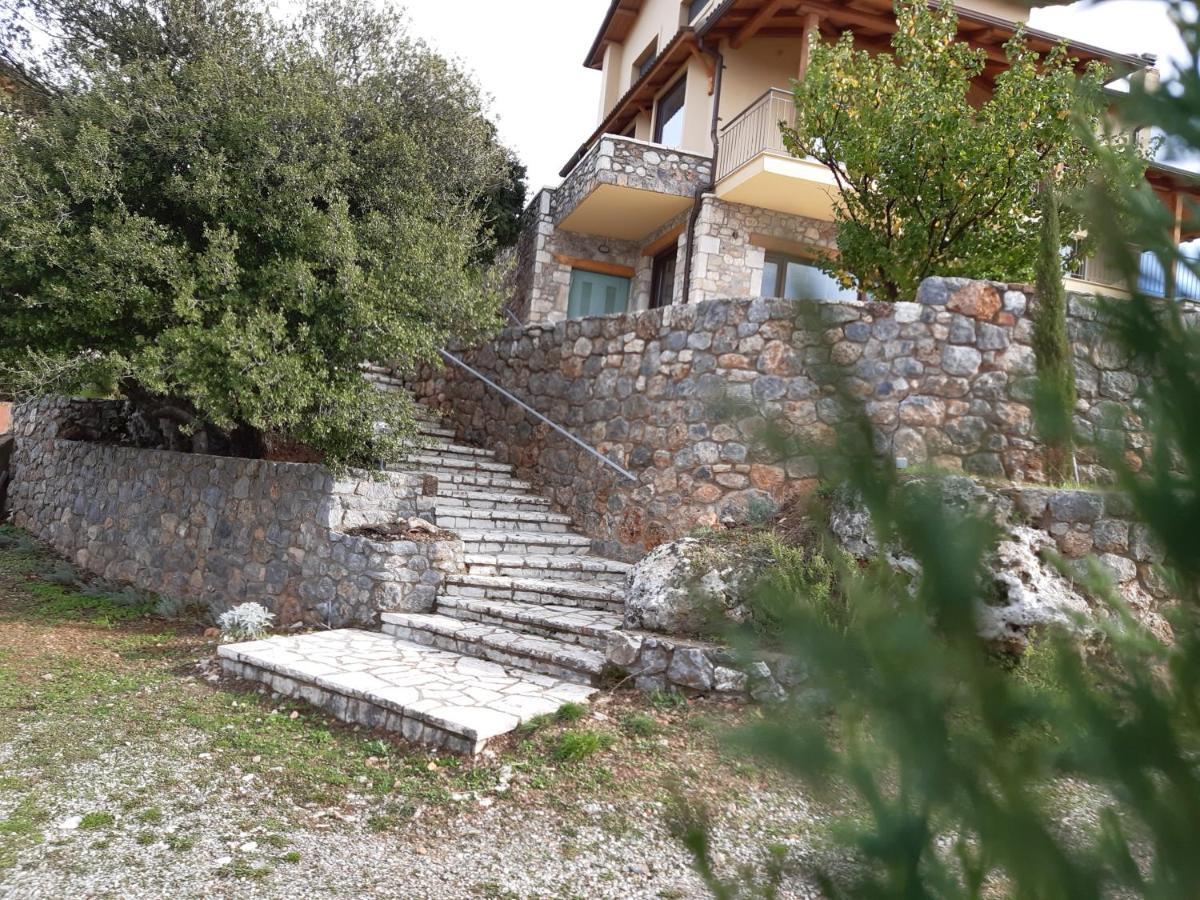 Levandes Houses Kalavryta Bagian luar foto